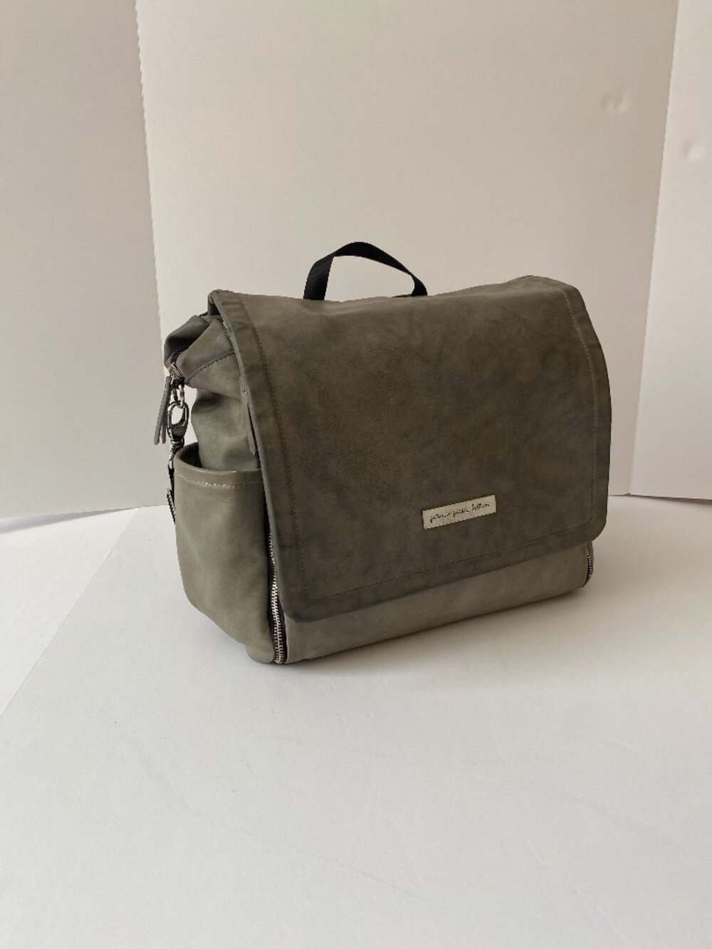 Petunia Pickle Bottom Boxy Backpack Diaper Bag – Grey Vegan Leather